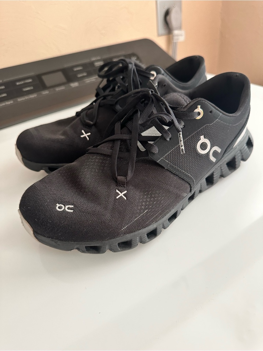 On Running Black Men's Lightweight Running Sneakers